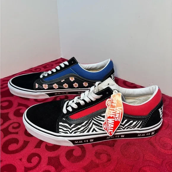 Vans Old Skool Korean Typography Sneaker Shoes Mens Size 11 NWT
